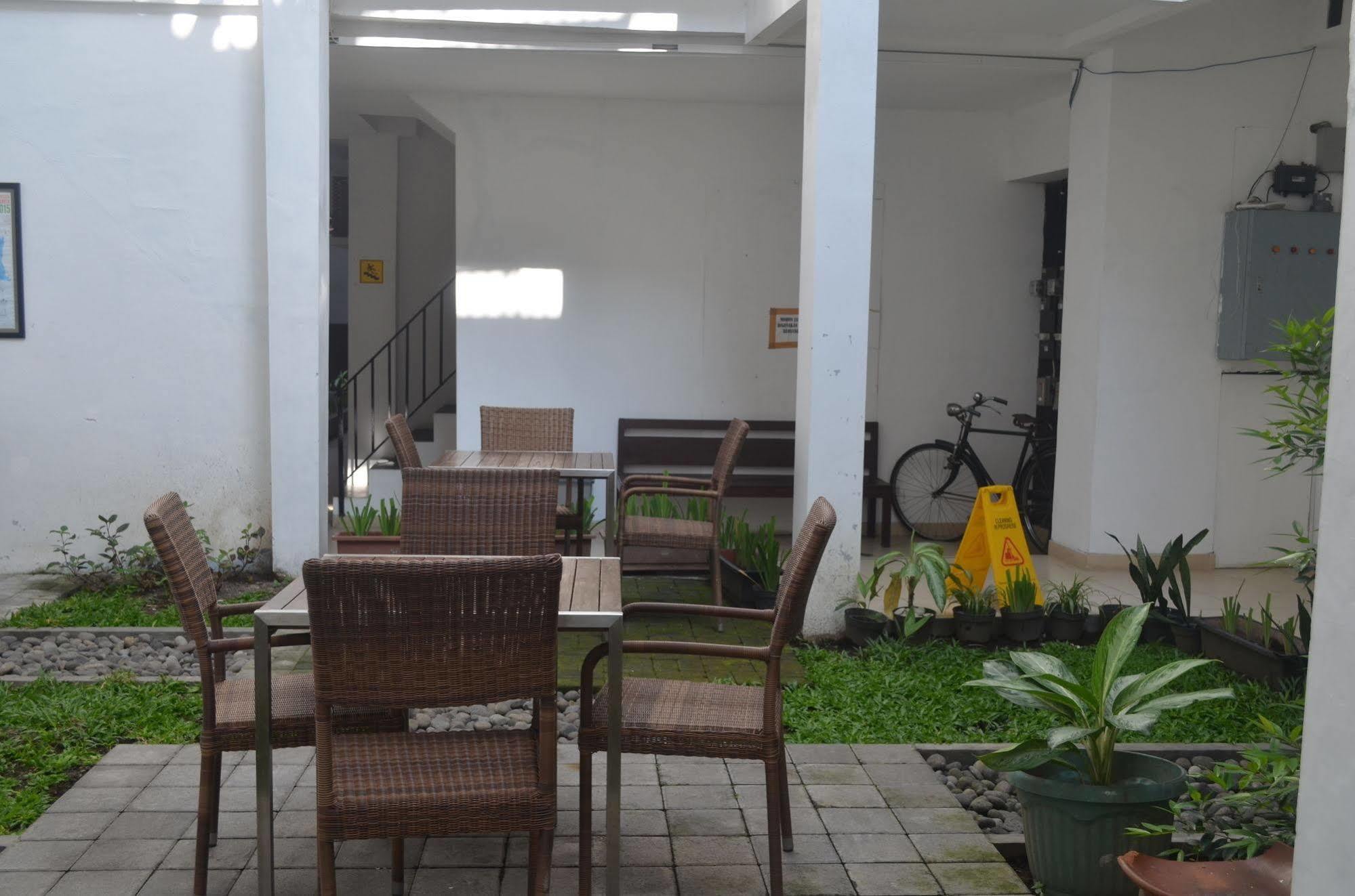 Mawar Asri Hotel 2*